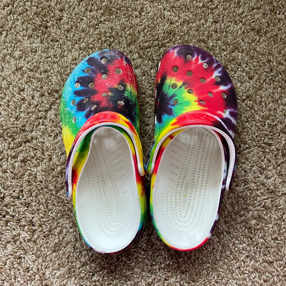 Rainbow Tie Dyed Crocs || gently worn - women’s size 7